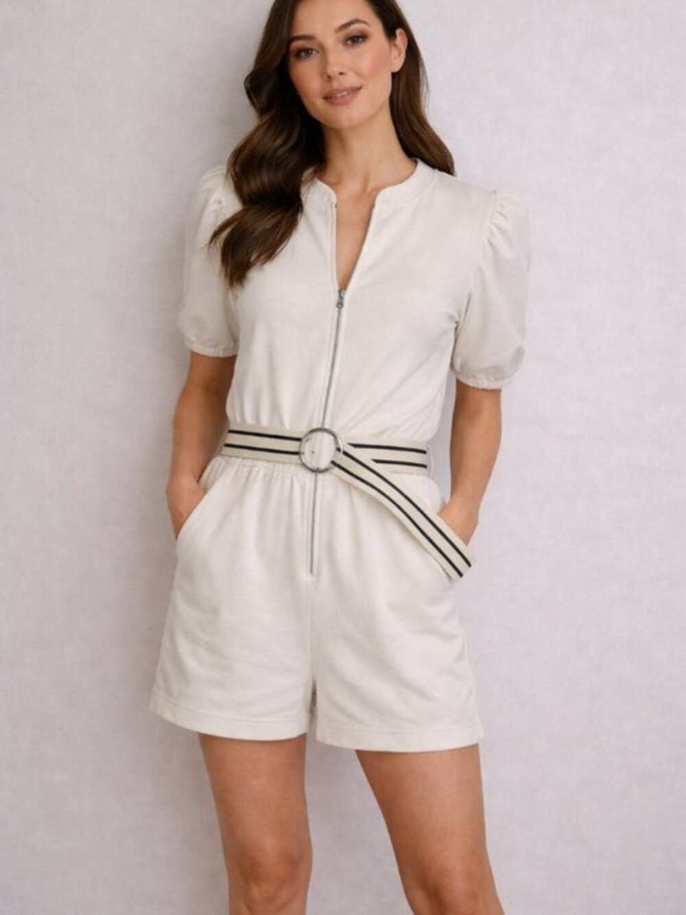 Sundays Creamy White Puff Sleeve Romper Zip Front Neutral Size 1 Small
